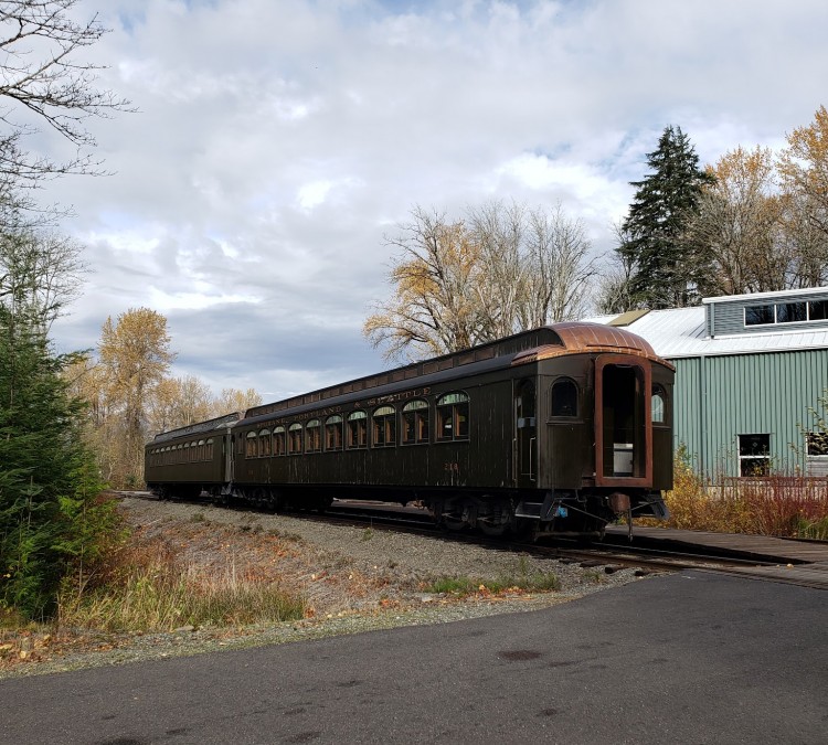 northwest-railway-museum-train-shed-exhibit-hall-photo